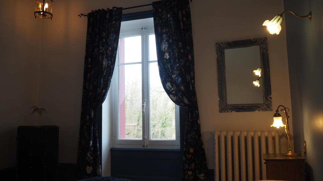 La Garenne De Morestel Exterior photo